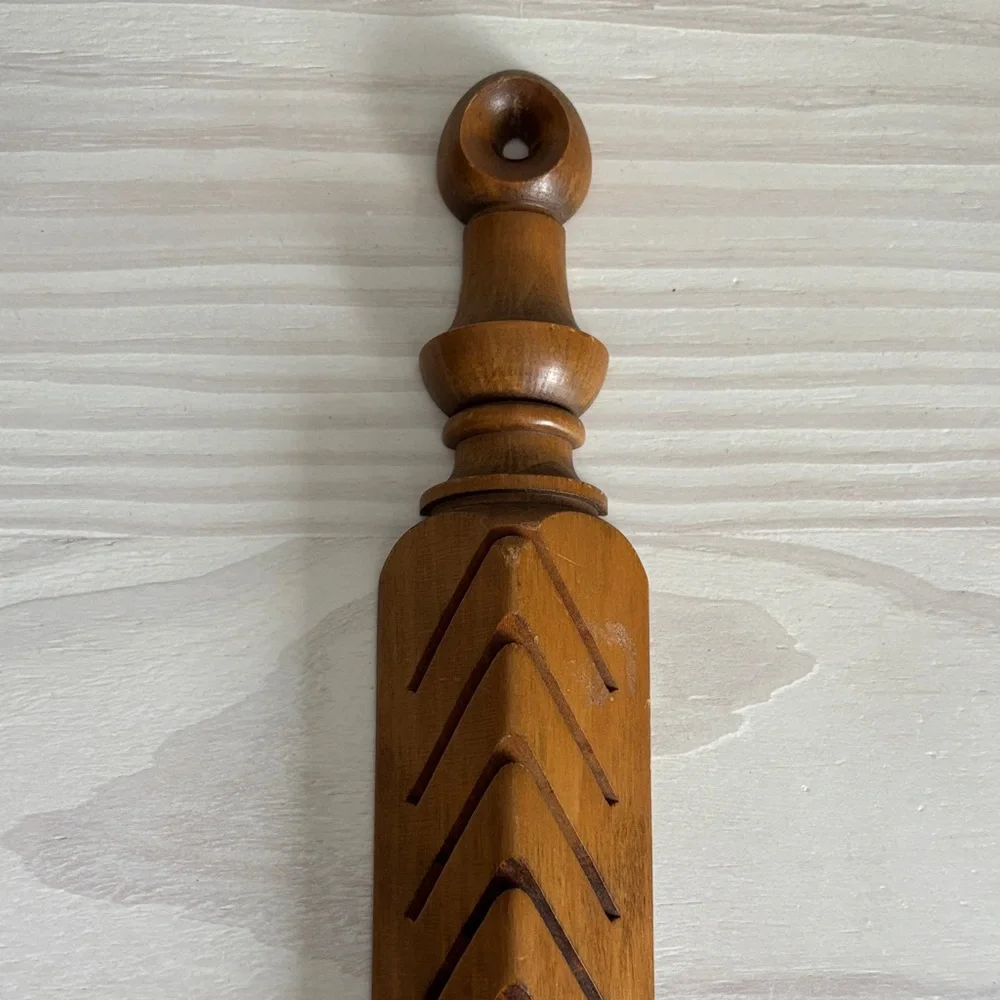 VTG Brown Wooden Wall Card Holder‎ Decor - Picture 3 of 5